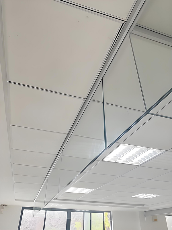 化隆玻璃化隆挡烟垂壁