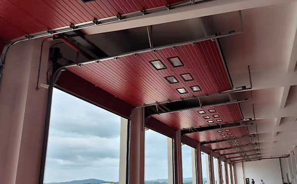 化隆工业翻板门