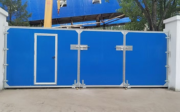 化隆工业平开门