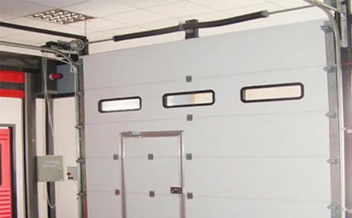 化隆工业提升门的安装方法