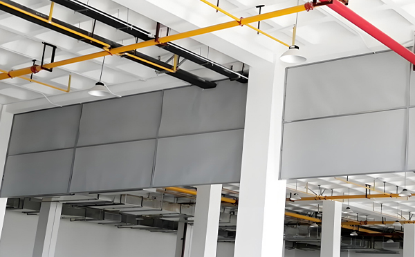 商场防烟分区常闭节点：化隆挡烟垂壁高度与控制器接线图解