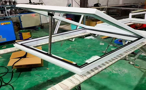 某地下车库出入口化隆排烟窗配置工程